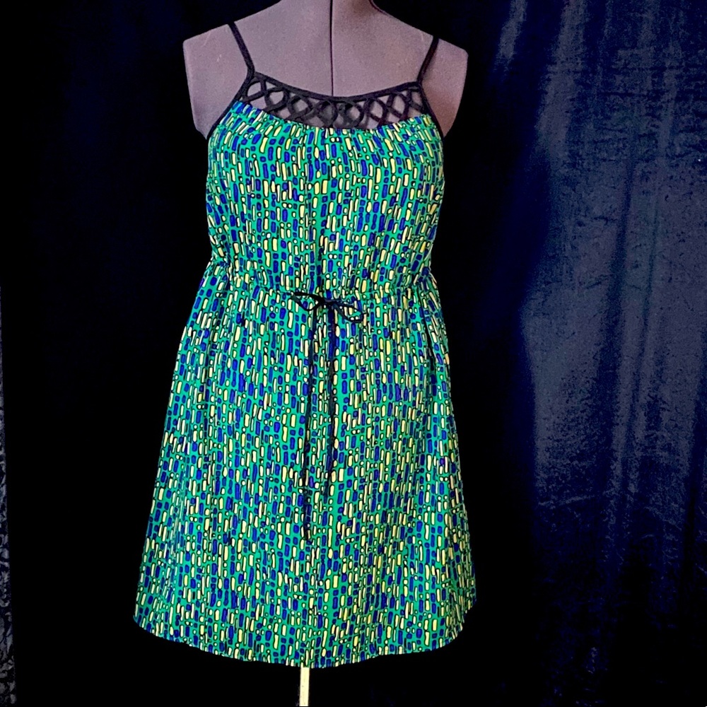Women’s Blouson dress.
